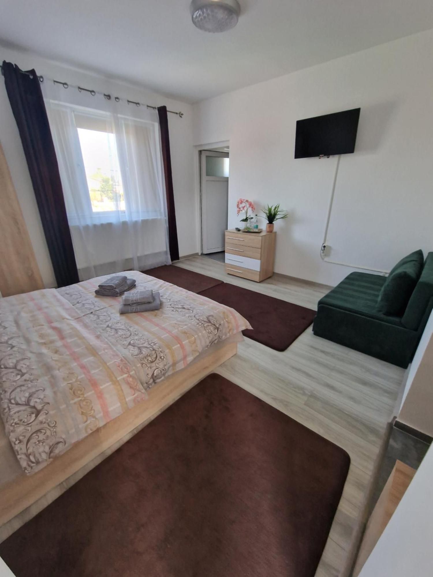 Casa DARYA-24h Check-in Apartment Bukares Bagian luar foto