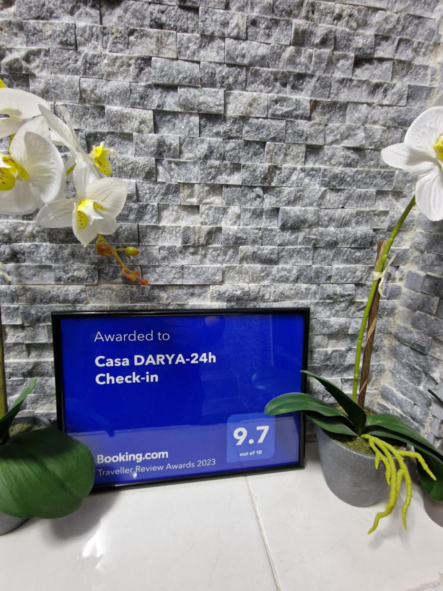 Casa DARYA-24h Check-in Apartment Bukares Bagian luar foto